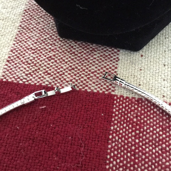 Lia Sophia Omega necklace with pendant - Picture 7 of 8